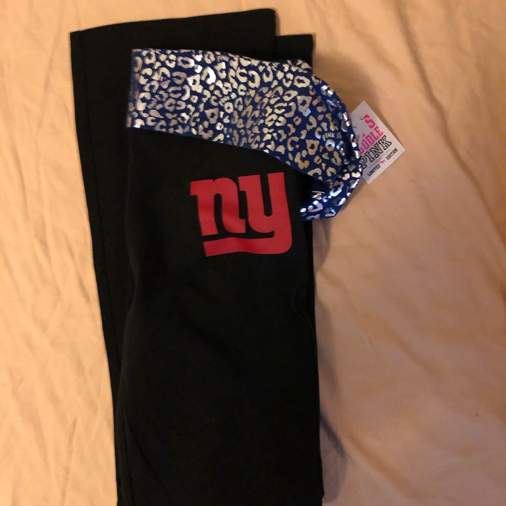 NWT VS Pink New York Giants Yoga Pants, Black, M